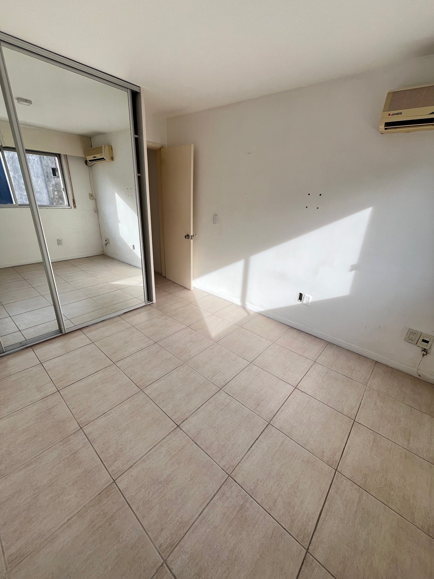 PUNTA CARRETAS 1 dorm + Balcón